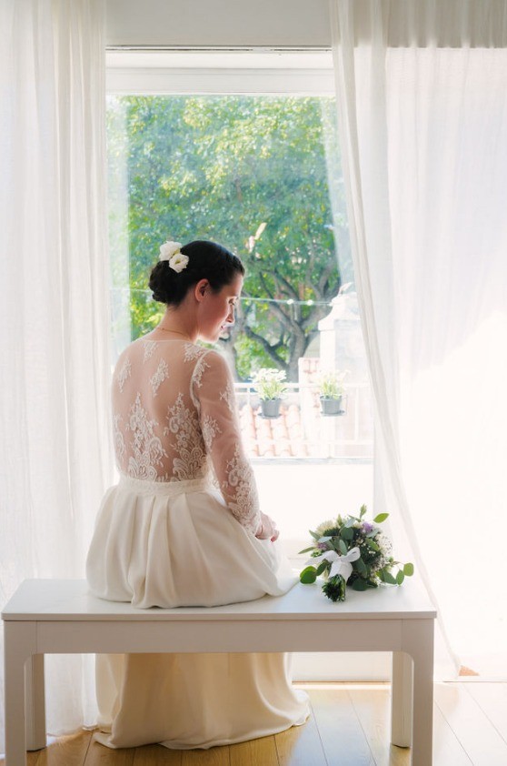 Fleur en mousseline de soie de couleur vert d'eau avec strass et perle